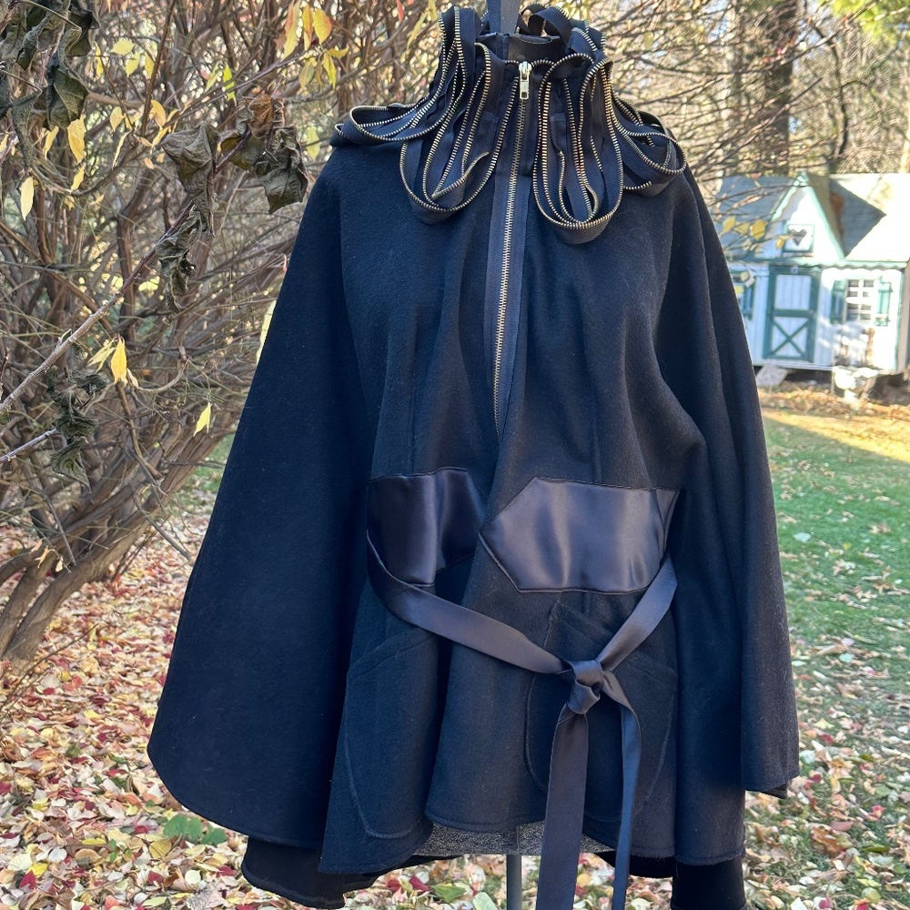 Sohung Designs gathered zipper collar cape